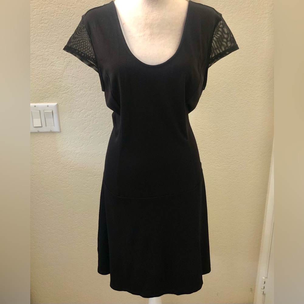 Ambar Black Scoop Neck Short Sleeve Dress